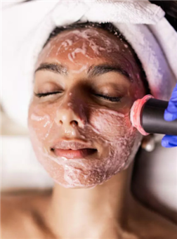 Red Carpet CO2 Oxygen Facial – 75 Minutes